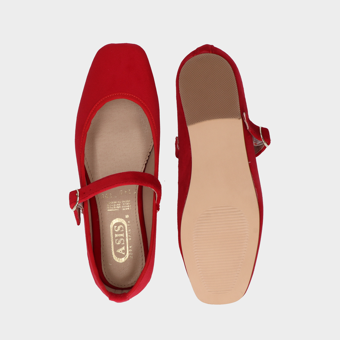 Balerina roja con pulsera