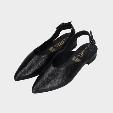 Zapatilla negra slingback con punta fina