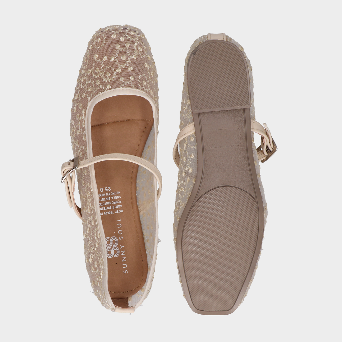 Balerina blanca de encaje con pulsera