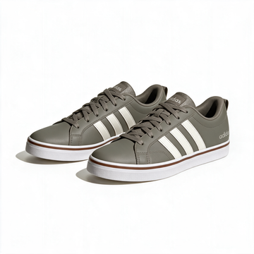 Tenis adidas VS Pace 2.0 olivo con franjas blancas