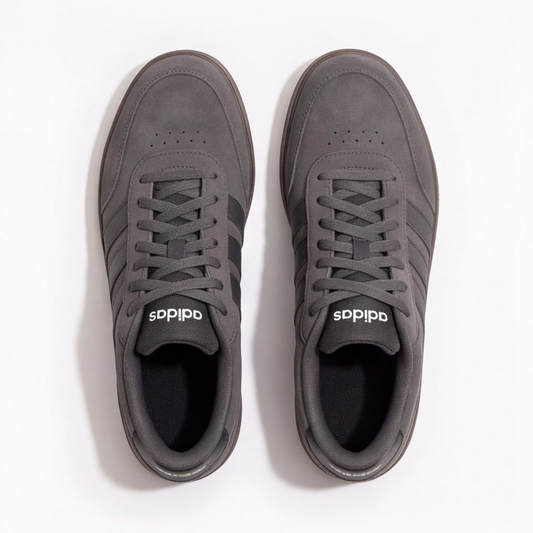 Tenis adidas Breaknet 3.0 grises con suela café
