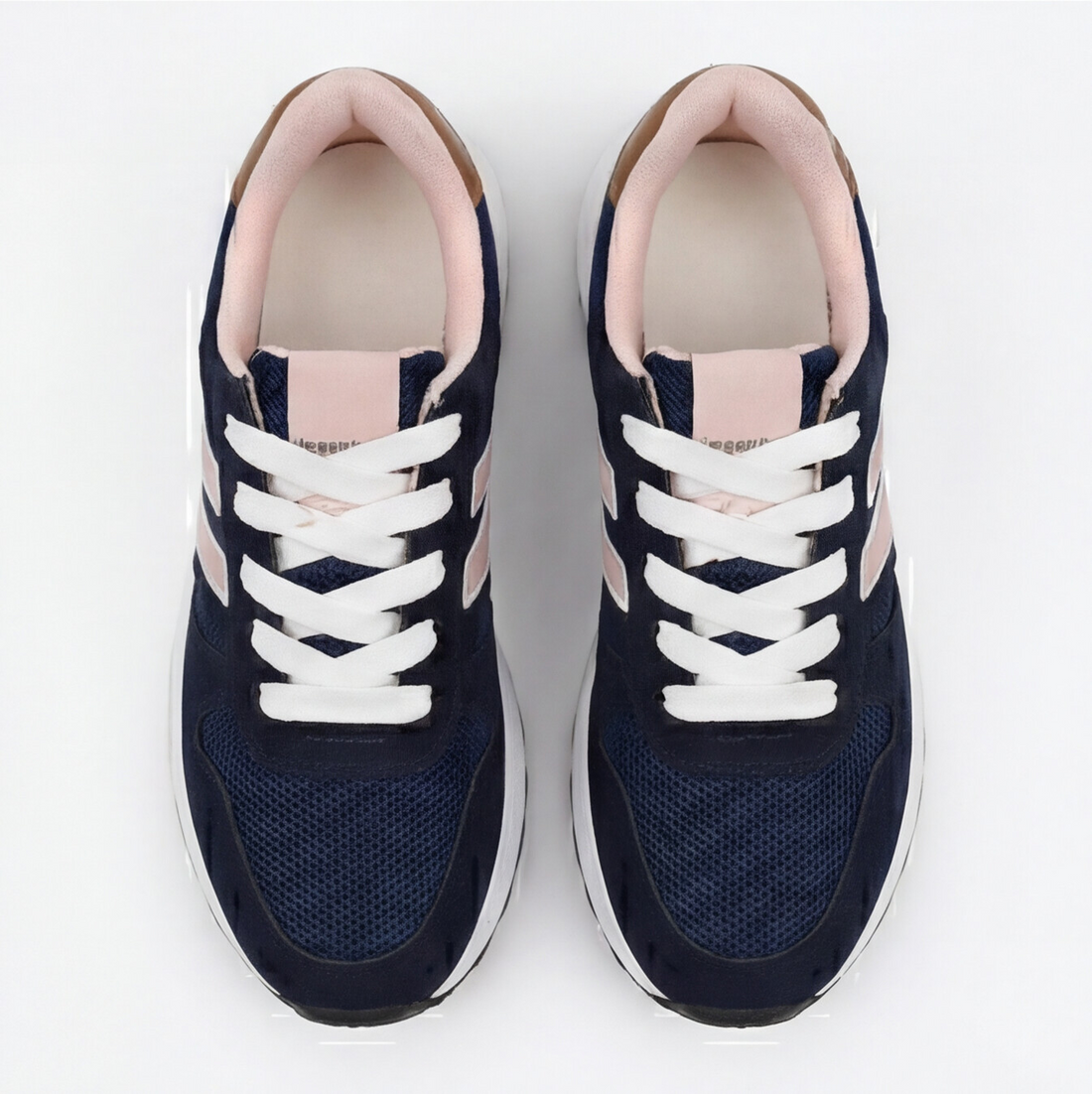 Tenis casual color marino con detalles rosa Beppi