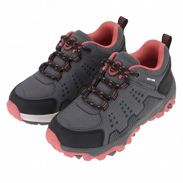 Tenis outdoor infantil color gris con contraste rojo Beppi