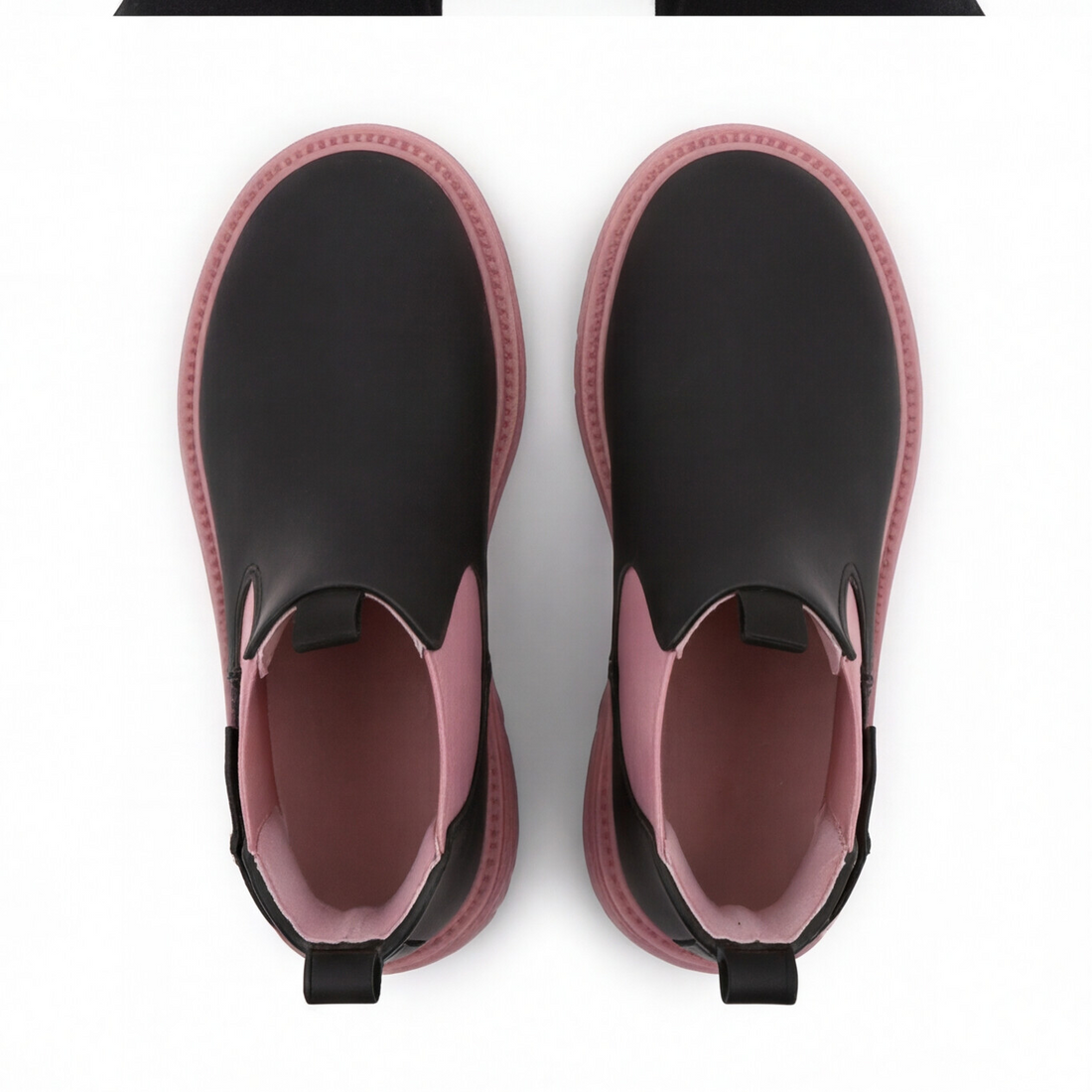 Bota Chelsea infantil color negro con detalle rosa Beppi