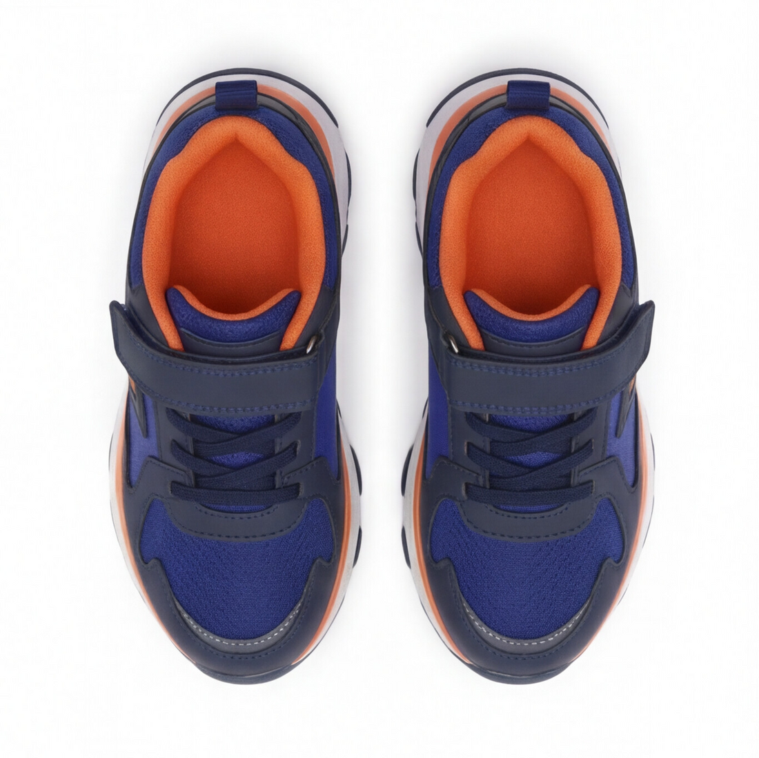 Tenis infantil color azul con ajuste de velcro Beppi