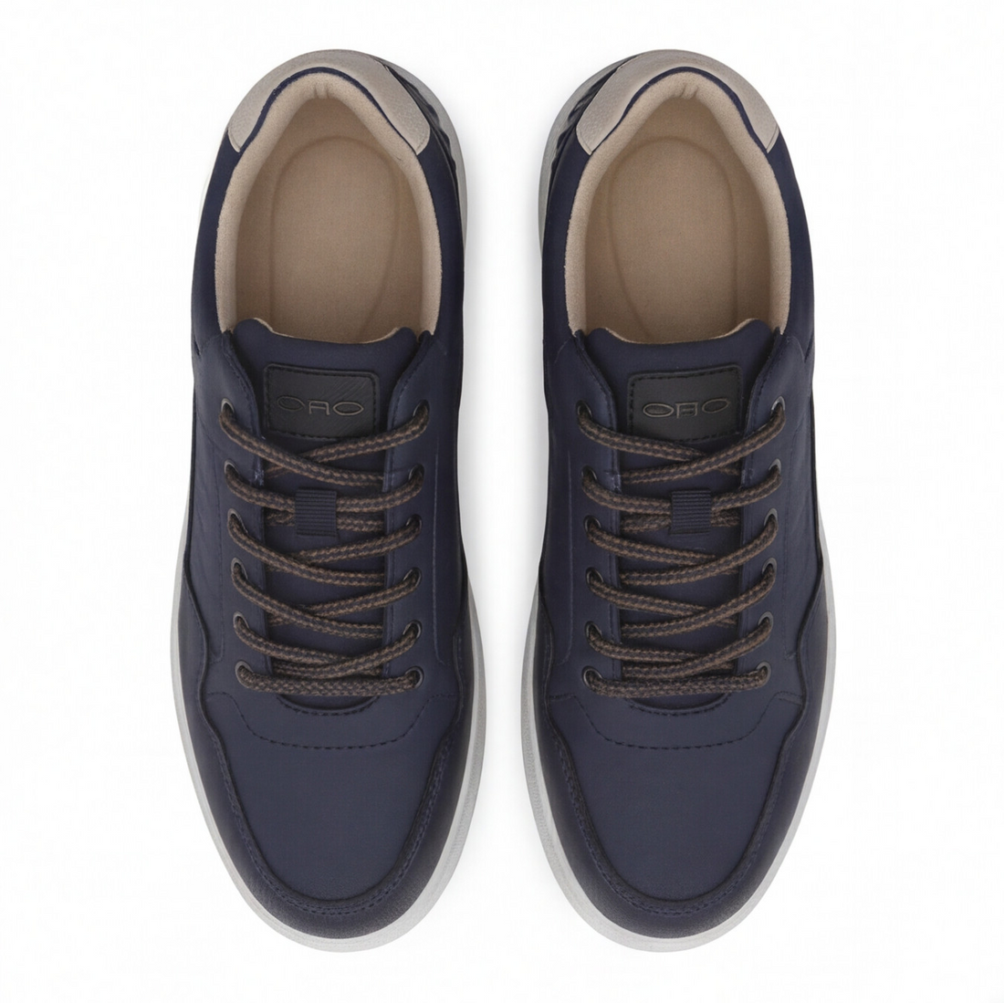 Tenis color navy con suela gruesa Beppi